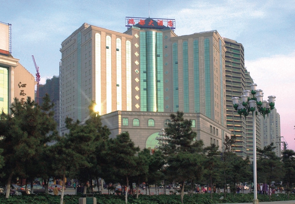 南昌市瑞都宾馆（位于八一广?。? />
																								<div   id="h0fx54p"   class="showBox">
																									<a href="/jingpingongcheng/419.html" class="showBoxLink">南昌市瑞都宾馆（位于八一广?。?/a>
																								</div>
																							</div>
																							
																							<div   id="6x0tgdr"   class="porBbox">
																								<div   id="fcuxebd"   class="leftBox">
																									<div   id="ckx01y1"   class="proTitle">
																										南昌市瑞都宾馆（位于八一广?。?																								</div>
																								</div>
																							</div>
																						</div>
																																												<div   id="saxznum"   class="proLi">
																							<div   id="t1vtrtf"   class="porTbox">
																								<img src="/UploadFiles/2012-01/admin/2012010912191953478.jpg" title=